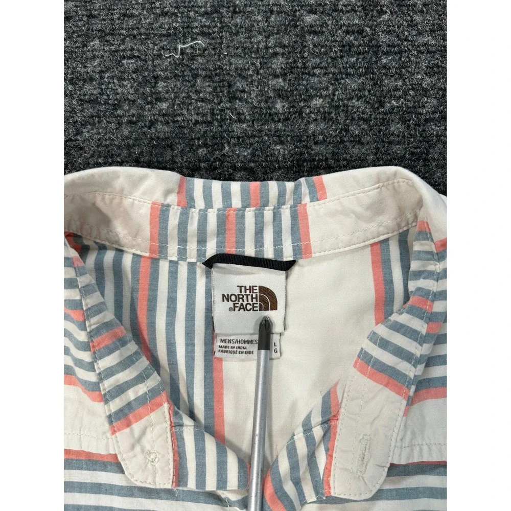 The North Face Mens Lrg Short Sleeve Button Down Striped Shirt Blue Coral White